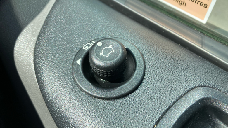 Ford Transit Custom 320 L1 Diesel Fwd 2.0 EcoBlue 170ps Low Roof D/Cab Limited Van Auto